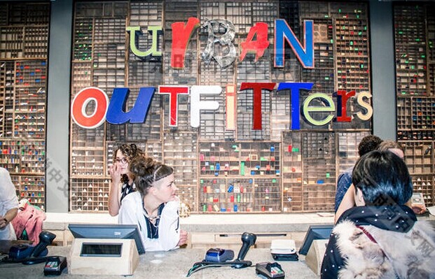 “時(shí)尚品牌+餐飲”融合風(fēng)來臨，這些小手段或許值得借鑒