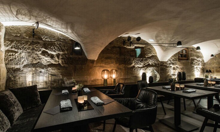 為啥這家紐倫堡餐廳讓當(dāng)?shù)厝诵募?dòng)？