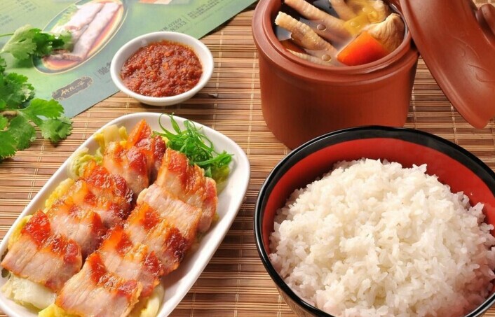 為啥說標(biāo)準(zhǔn)化是中式快餐品牌的魔咒？|餐飲界