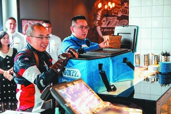 從校園出生融資12.5億的餓了么，看校園外賣市場|餐飲界