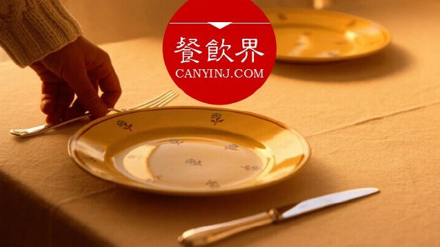 日本咖啡館馬失前蹄，原因竟是品牌升級？#周末一參#