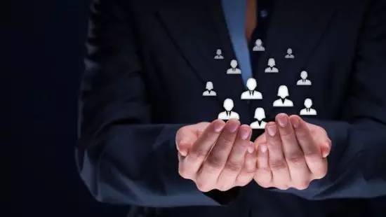 Costa與星巴克兩家咖啡“對(duì)頭”修煉“會(huì)員鎖心術(shù)”，誰(shuí)勝一籌？一看便知！| 分析