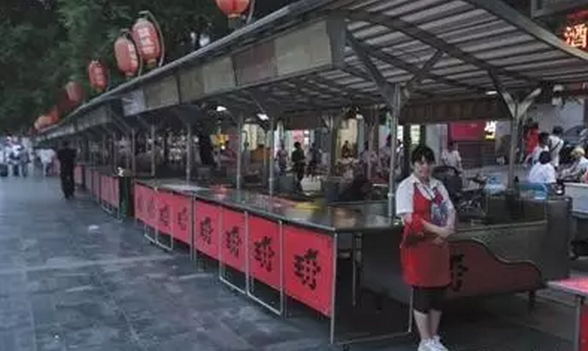 北京繁華商業(yè)區(qū)擠滿(mǎn)外地餐飲，老北京小吃全面萎縮