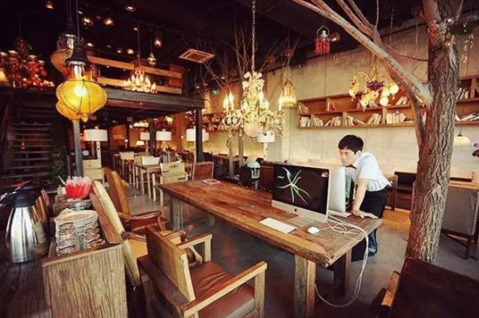 韓系咖啡黯然退場，剩下的品牌還能熬出頭嗎？