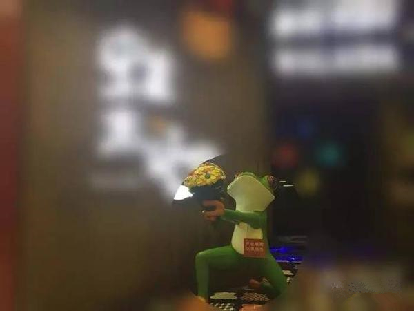 王小白：三個維度解析一蛙兩店的不同命運(yùn)！