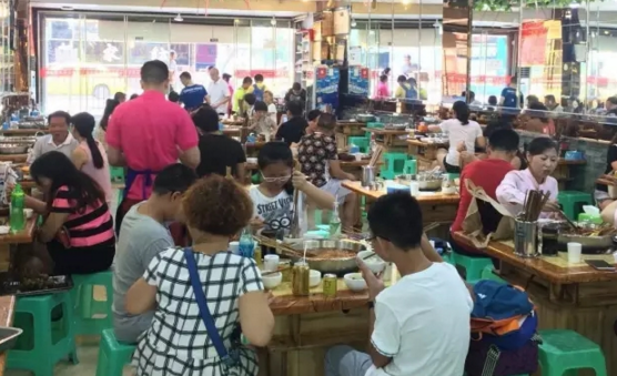 租金漲10倍，串串4角生意怎么做？揭秘重慶最老串串年收100萬(wàn)