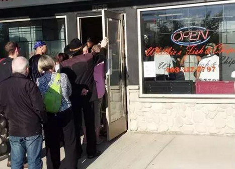 醉酒小哥用一條帖子，就把一家炸魚薯?xiàng)l店捧紅了