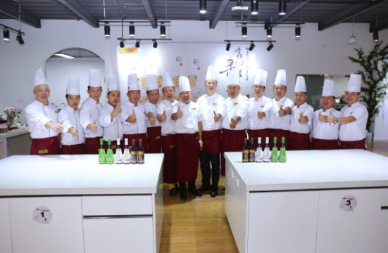 敢為天下“鮮“，李錦記攜眾名廚來(lái)了一場(chǎng)尋鮮之旅