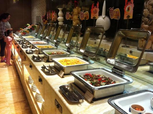  自助餐快沒法干了，活路在哪里？|餐飲界