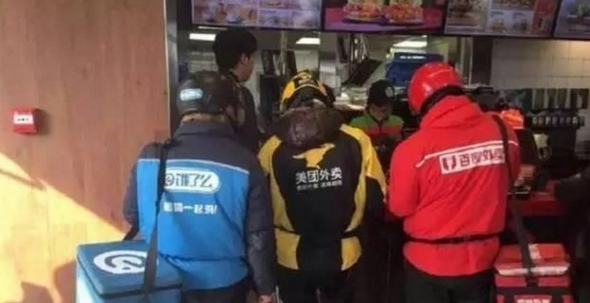 外賣三巨頭混亂廝殺，百度或有掉隊(duì)可能！