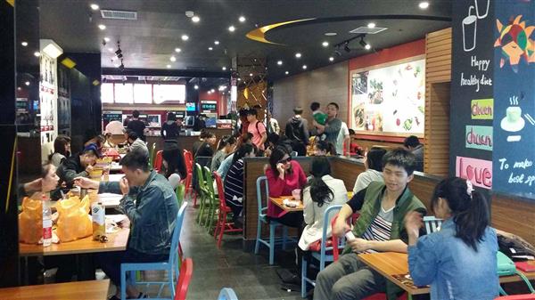 日營(yíng)業(yè)額翻4倍！這家餐廳是如何做到的？|餐飲界