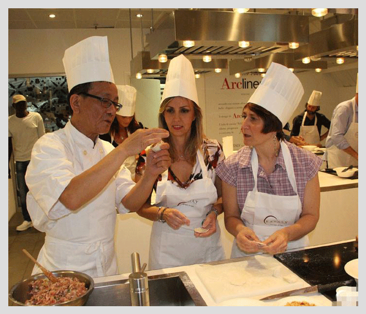 全球28家店，創(chuàng)收15億軟妹幣，這家超市餐廳是怎么做到的|餐飲界