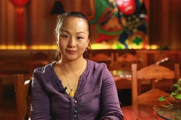 看豪放派“女詩人”，如何讓川菜沸騰起來|餐飲界