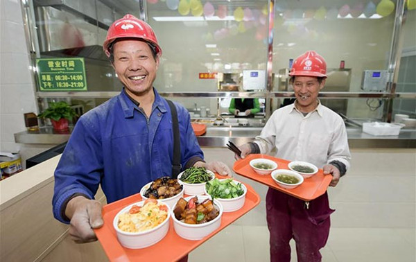 運(yùn)營成本高、利潤薄，社區(qū)食堂如何擺脫生存尷尬？