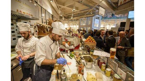 異業(yè)大佬花式跨界碾壓，餐飲人只能被干？