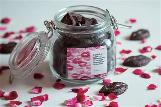 為什么我去餐廳吃個(gè)飯，竟然被主廚發(fā)了一頓狗糧？