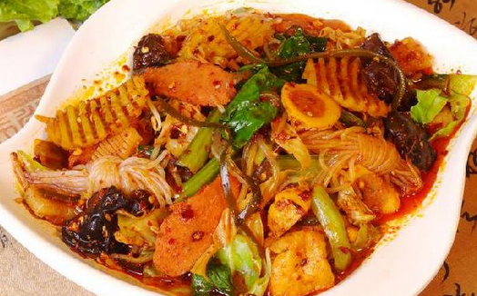 不加水的麻辣燙，8平米小店一年純利128萬|餐飲界