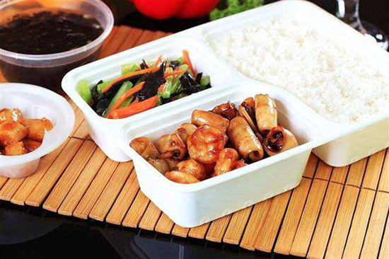 外賣平臺現(xiàn)99元1個天價餐盒 網(wǎng)友:拿去鍍了金？