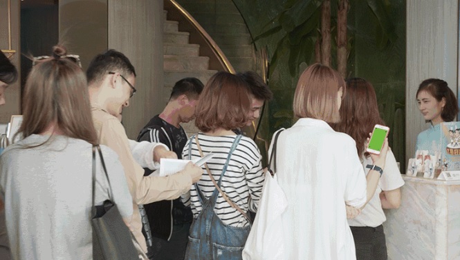 最新人氣店探秘，究竟是什么讓這幫90后吃貨排隊3小時也要等？|餐飲界