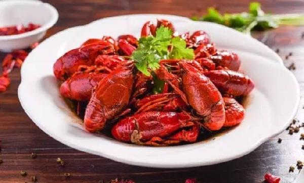 靠一碗蓋澆飯，獲海底撈近千萬(wàn)元投資