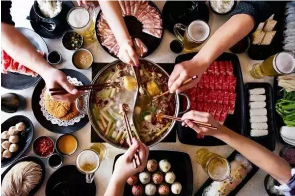 一年四季排隊(duì)不斷，這些火鍋店為何如此火爆？