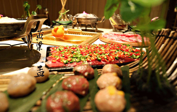 同為火鍋店黃磊孟非價(jià)格離奇，黃渤任泉接地氣