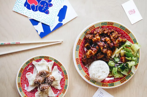 加拿大這間亞洲簡餐店，設(shè)計(jì)靈感來自招財(cái)貓