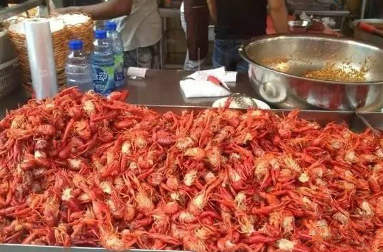 小龍蝦為什么這么受歡迎？社交屬性是原因之一