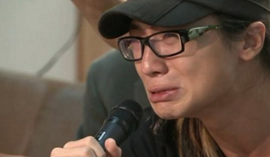 男子就餐時(shí)10多只蟑螂從托盤(pán)爬出 涉事飯店停業(yè)