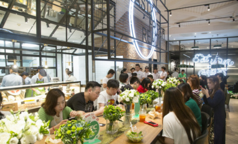 肯德基拼命逃離快餐：開(kāi)賣啤酒+小龍蝦了！