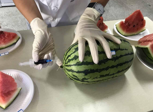 “西瓜打針”“螃蟹打針”，這些食品謠言不足信！