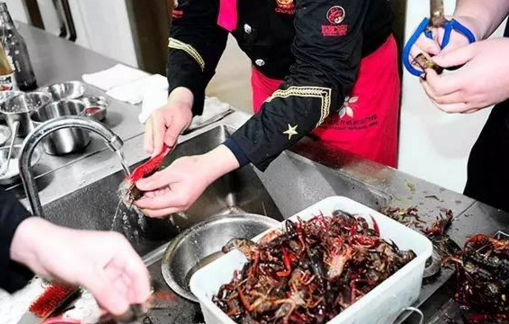 全國唯一小龍蝦專業(yè)開招了！今年首批僅收86人