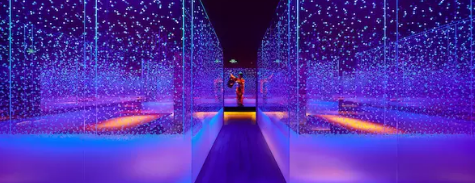 長春這家日料餐廳，大面積藍(lán)光籠罩的做法適合用餐嗎？