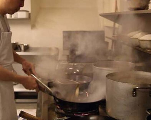 史上最嚴餐飲監(jiān)管來了，油煙凈化器快要賣斷貨！這6類餐企慌了……|餐飲界