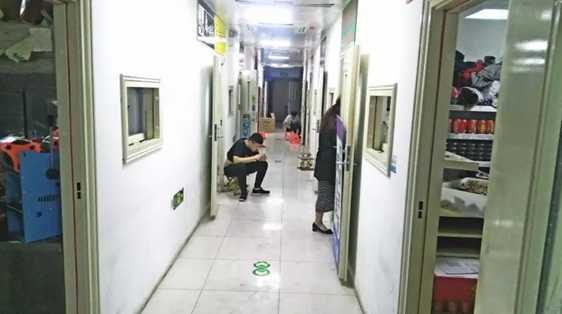 感謝外賣，讓我從失敗的餐飲老板變成月入30萬的“包租公”