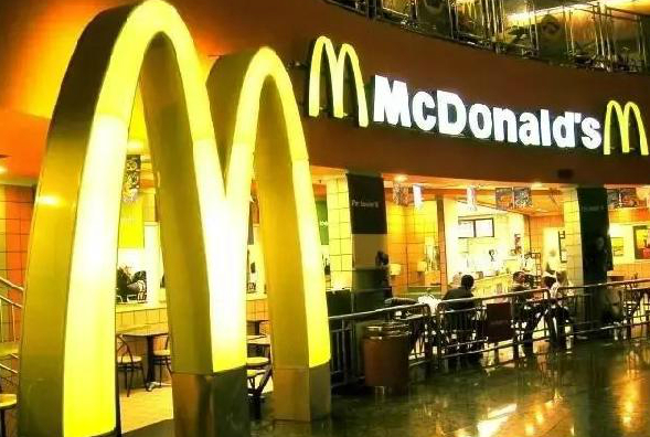 麥當(dāng)勞一口氣關(guān)閉169家門店，洋快餐能否再續(xù)輝煌？