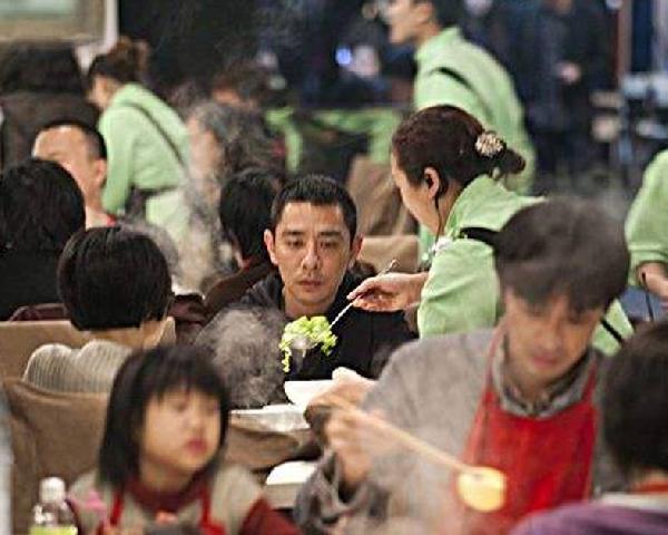 海底撈“變態(tài)”服務(wù)再升級(jí)！這次用的是黑科技……|餐飲界