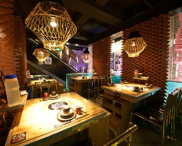 3個(gè)改造后，營(yíng)業(yè)額提升30%！這家火鍋店告訴你如何在紅海里賺錢|餐飲界