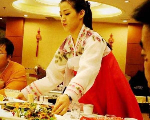 小時(shí)工成餐飲主力軍！可你知道怎樣用才省錢(qián)又省心？|餐飲界