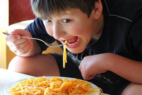 小吃品類(lèi)如何在市場(chǎng)站穩(wěn)腳跟？看7年跨界老兵怎么說(shuō)......