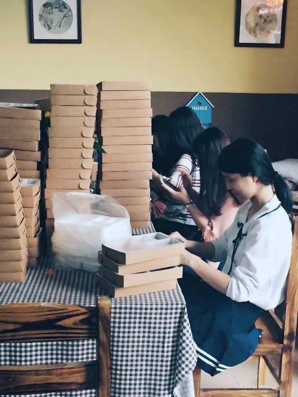 這家外賣炒出60%的復購，全靠這個有“手段”的女文青