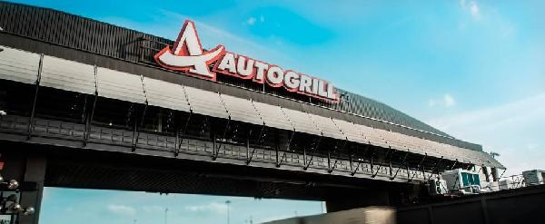 炙手可熱的“餐飲 ”新業(yè)態(tài)，70年前就被這家餐廳玩過了……