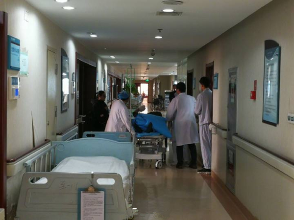 濟南外賣小哥因商家出餐慢，砍傷四人逃逸|餐飲界