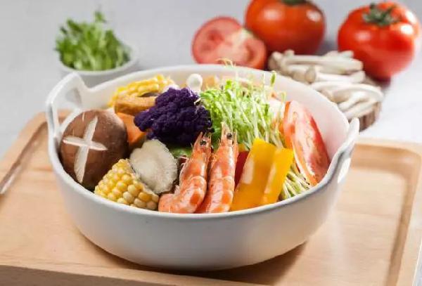 從20㎡街邊店起家，為什么這碗麻辣燙獲融資千萬？|餐飲界