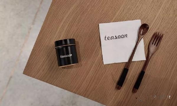 不跟喜茶、奈雪爭流量， ta憑啥成為網(wǎng)紅？