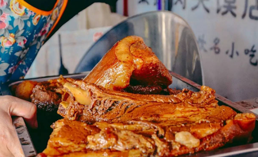 用低俗營銷抓住眼球后，是否真的會給餐廳帶來收益？