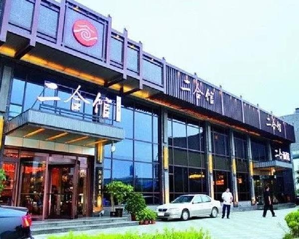 強(qiáng)悍的餐飲業(yè)“師徒制”：看看海底撈、喜家德們?nèi)绾芜M(jìn)行人才“傳幫帶”！