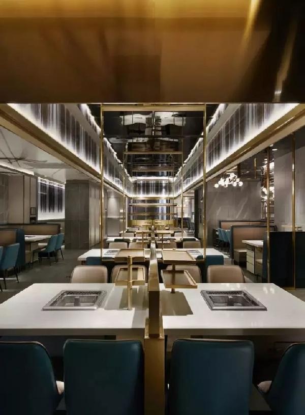 你以為你是海底撈，就可以坐吃山空不求新求變嗎？答案是不！可！能！