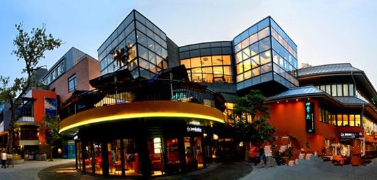 武漢天地網(wǎng)紅品牌的聚集成趨勢，日常的排隊(duì)成習(xí)慣