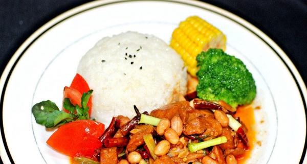 讓顧客“一見鐘情”的店鋪，到底做對(duì)了什么？|餐飲界